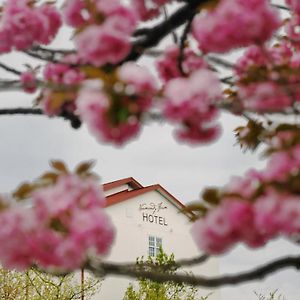 Normandy Farm Hotel & Conference Center